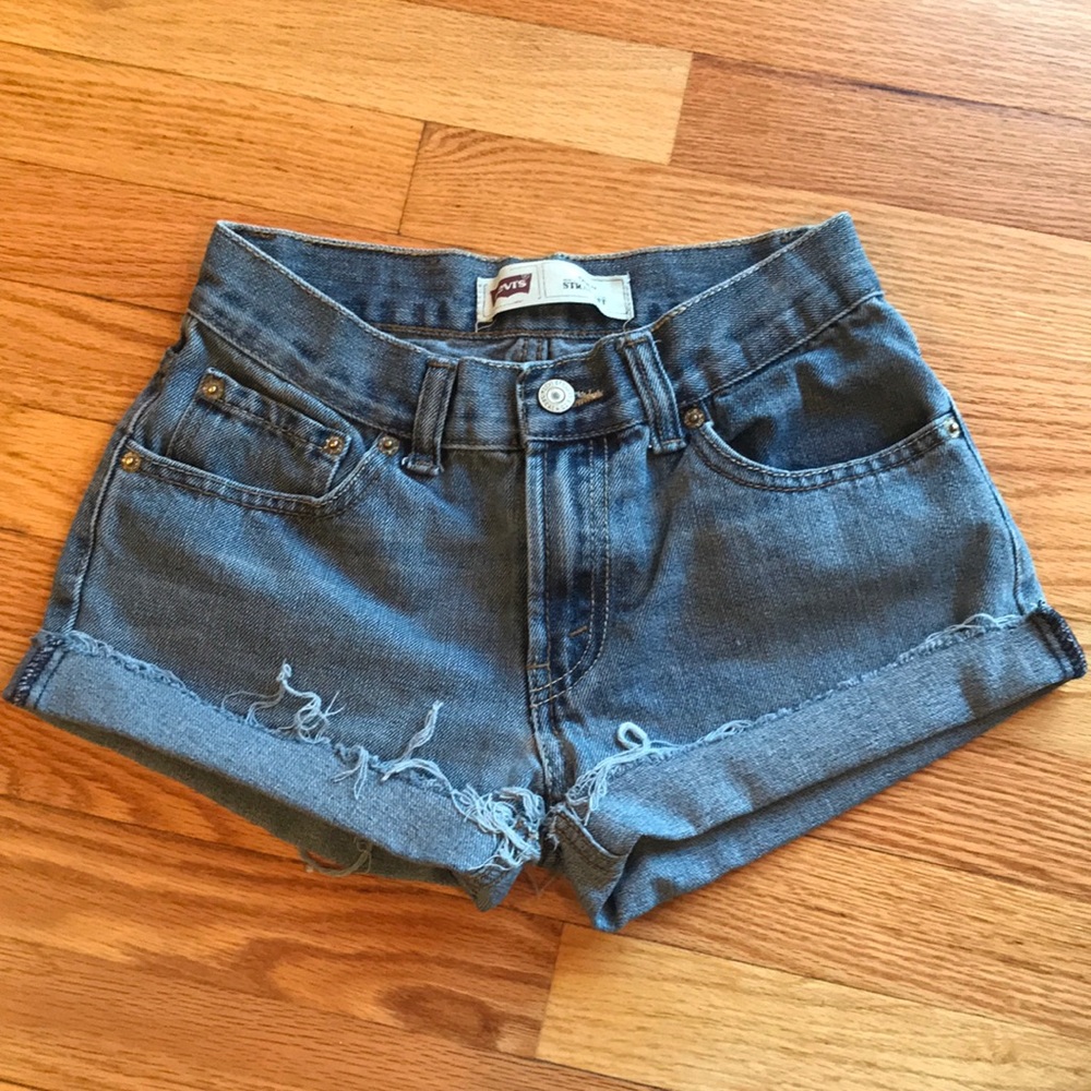 SOLD Levi cutoffs - Picture 2 of 3